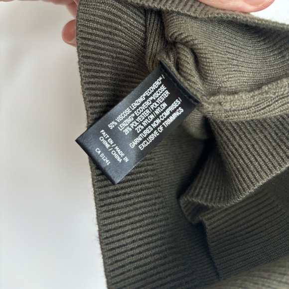 BNWOT. Ribbed-knit cropped cami in dark khaki green. - Picture 5 of 10